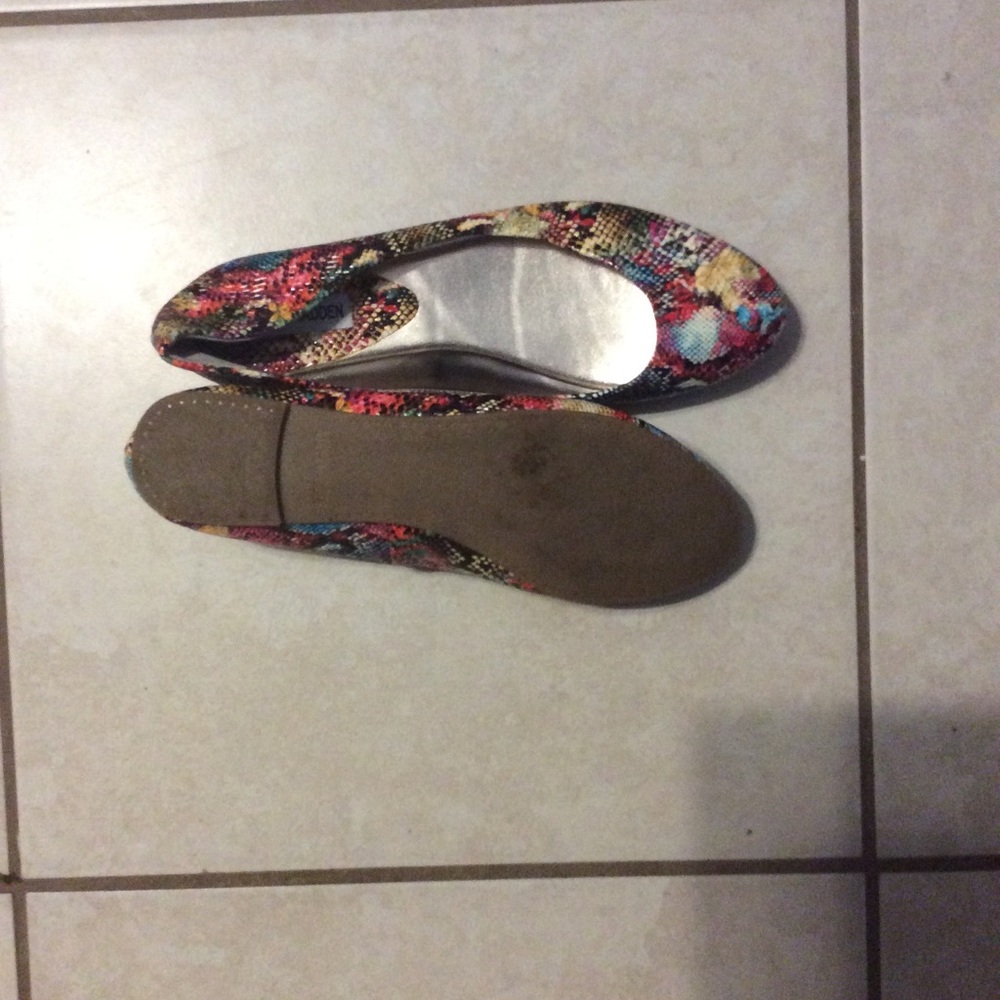 Shoes - Picture 2 of 2